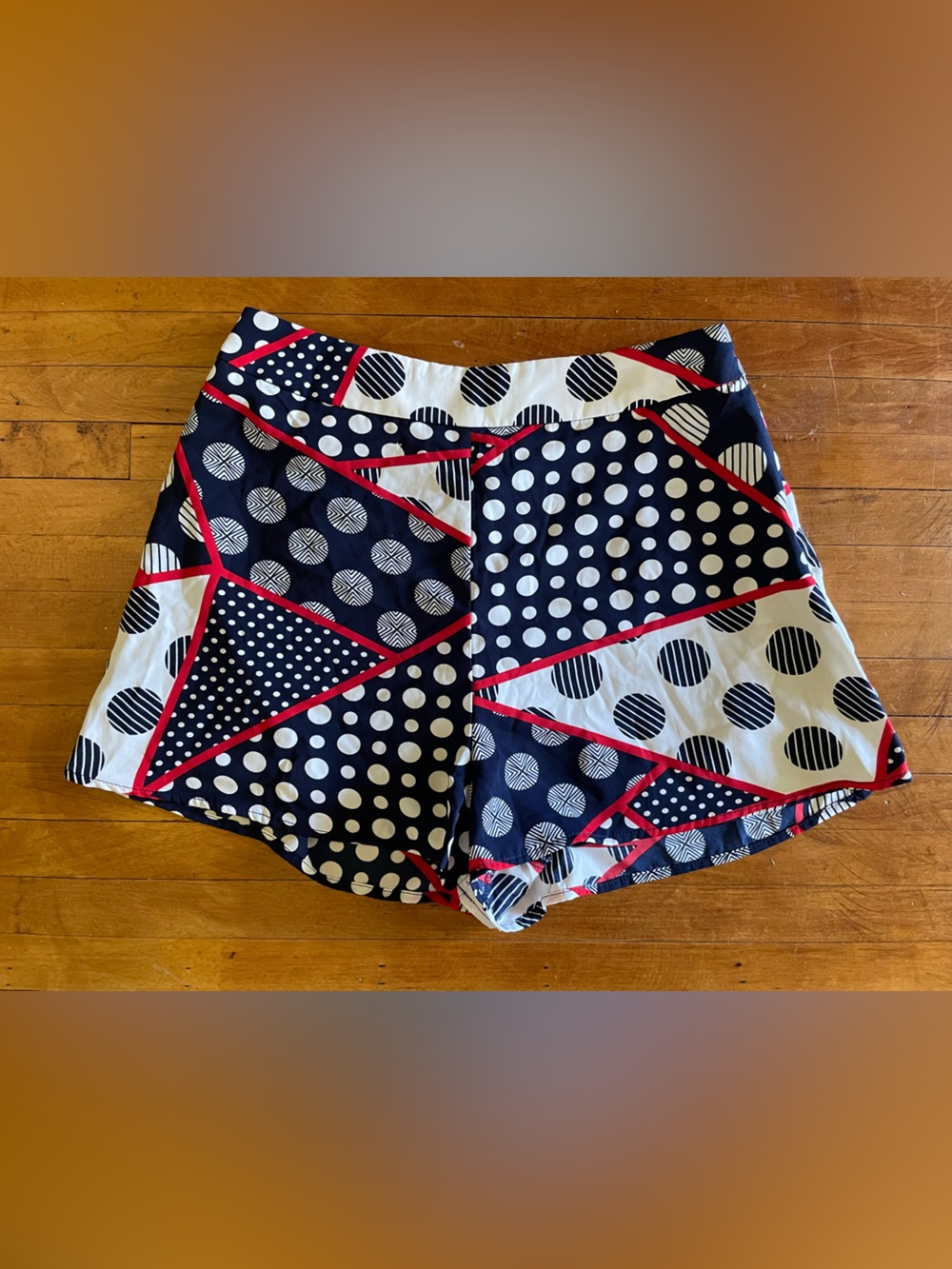Akira NWT Geometric Polka Dot shorts